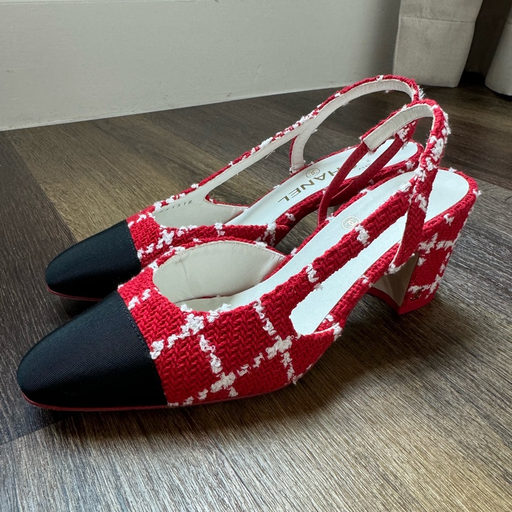 RARE NWT Cruise 2023 Chanel Tweed Slingback